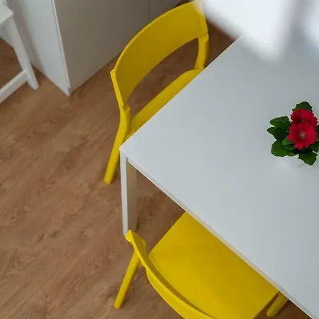 Apartment Yellow In City Centre By Apart Service